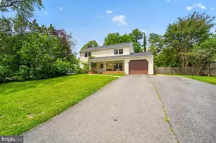2922 Barrister Ln, Bowie, MD 20715 - Photo 2