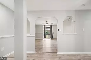 526 Wilson Bridge Dr, Oxon Hill, MD 20745 - Photo 6