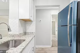 526 Wilson Bridge Dr, Oxon Hill, MD 20745 - Photo 10