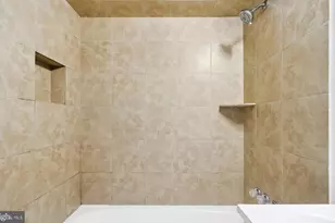 526 Wilson Bridge Dr, Oxon Hill, MD 20745 - Photo 12