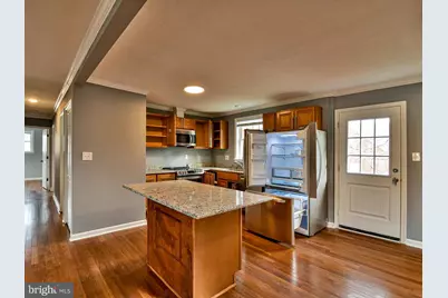 6308 Larwin Drive #(MAIN LEVEL), Temple Hills, MD 20748 - Photo 6