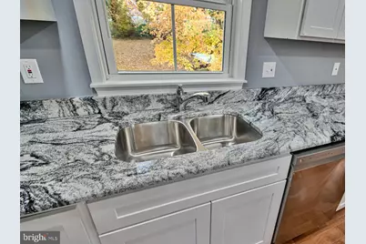 5812 Suitland Road #(MAIN LEVEL), Suitland, MD 20746 - Photo 8
