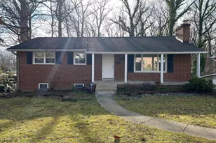 9206 St Andrews Pl, College Park, MD 20740 - Photo 2