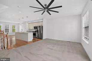 9904 Wood Edge Wy, Lanham, MD 20706 - Photo 4