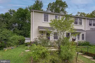 11 Hillside Rd, Greenbelt, MD 20770 - Photo 2