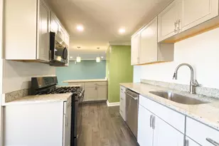 3327 Huntley Sq Dr, Temple Hills, MD 20748 - Photo 2