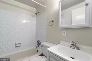 1924 Dutch Village Dr, Hyattsville, MD 20785 - Photo 32
