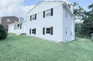 5914 John Adams Dr, Temple Hills, MD 20748 - Photo 2