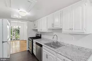 5920 Westchester Park Dr, College Park, MD 20740 - Photo 16