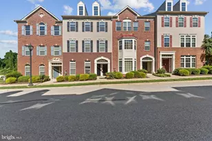 5656 Virginia Ln, Oxon Hill, MD 20745 - Photo 1