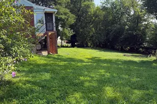 1729 Iverson St, Oxon Hill, MD 20745 - Photo 4