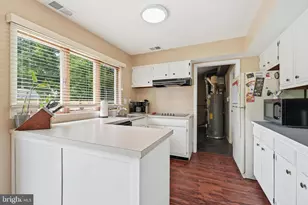 16010 Pond Meadow Ln, Bowie, MD 20716 - Photo 16