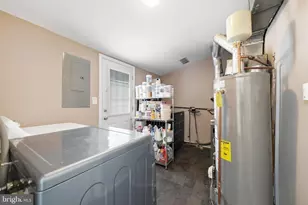16010 Pond Meadow Ln, Bowie, MD 20716 - Photo 22