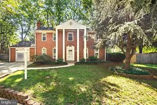 12609 King Arthur Ct, Glenn Dale, MD 20769 - Photo 2