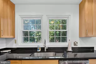 16201 Pond Meadow Ln, Bowie, MD 20716 - Photo 12
