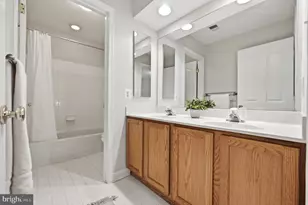8105 Overfield Ct, Bowie, MD 20715 - Photo 36