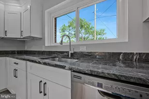 915 E Meadows Ct, Oxon Hill, MD 20745 - Photo 14