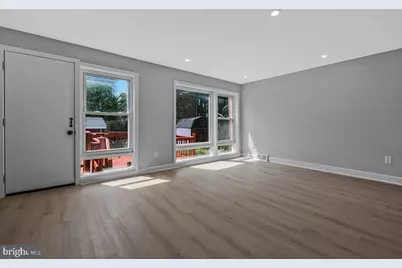 915 E Meadows Court, Oxon Hill, MD 20745 - Photo 16