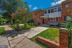 915 E Meadows Ct, Oxon Hill, MD 20745 - Photo 6