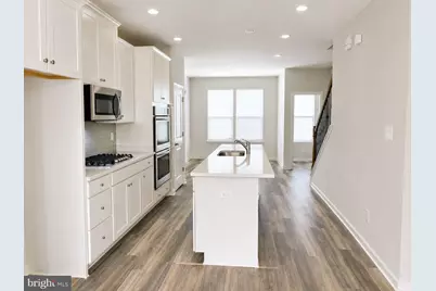 7240 Clagett Drive #719, Hyattsville, MD 20785 - Photo 2