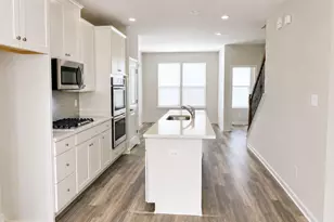 7240 Clagett Dr, Hyattsville, MD 20785 - Photo 2