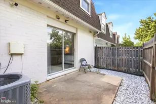 1859 Village Green, Hyattsville, MD 20785 - Photo 20