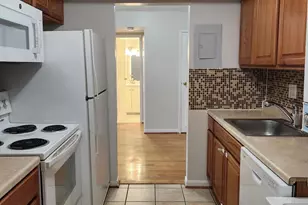 6932 Hanover Pkwy, Greenbelt, MD 20770 - Photo 6
