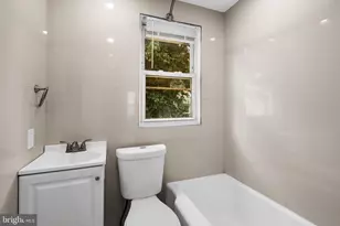 4004 Lawrence St, Brentwood, MD 20722 - Photo 10