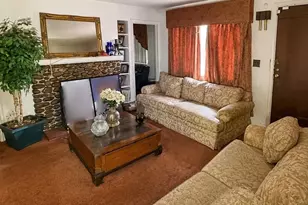 5818 Black Hawk Dr, Oxon Hill, MD 20745 - Photo 2
