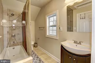 3406 39th Ave, Brentwood, MD 20722 - Photo 18