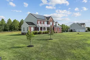 12904 Walkers Ln, Bowie, MD 20721 - Photo 2