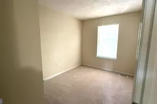 2431 W Rosecroft Village Cir, Oxon Hill, MD 20745 - Photo 10
