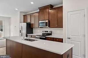 6045 Soho Wy, Hyattsville, MD 20782 - Photo 8