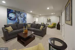 7103 Donston Dr, Laurel, MD 20707 - Photo 10