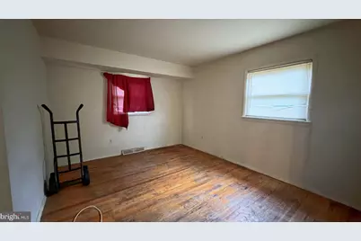 7215 Giddings Drive, Capitol Heights, MD 20743 - Photo 16