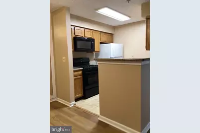 8941 Town Center Cir #2-103, Largo, MD 20774 - Photo 10
