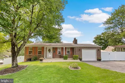 8805 Rosanne Court, Clinton, MD 20735 - Photo 4