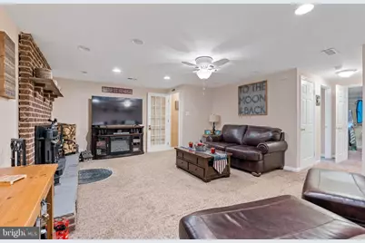 8805 Rosanne Court, Clinton, MD 20735 - Photo 12