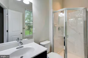 520 Harborview Dr, Oxon Hill, MD 20745 - Photo 16