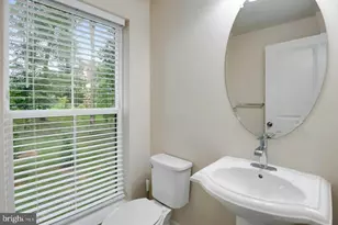 520 Harborview Dr, Oxon Hill, MD 20745 - Photo 14