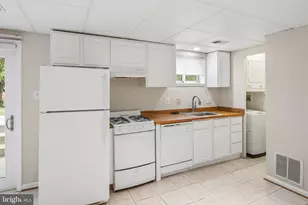 11201 Cedar Ln, Beltsville, MD 20705 - Photo 30