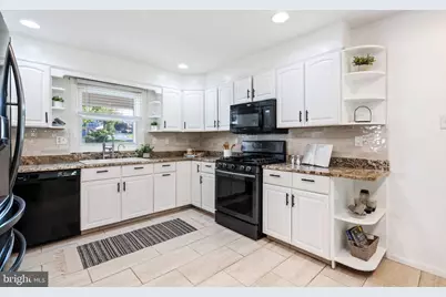 4005 Woodhaven Lane, Bowie, MD 20715 - Photo 8