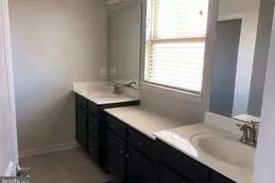 10048 Dorsey Ln, Lanham, MD 20706 - Photo 12
