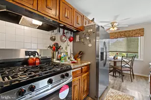 1303 Wendover Ct, District Heights, MD 20747 - Photo 18