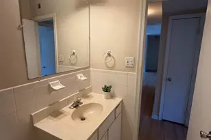 6022 Westchester Dr, College Park, MD 20740 - Photo 8