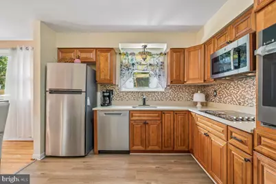 5309 Acorn Drive, Temple Hills, MD 20748 - Photo 8
