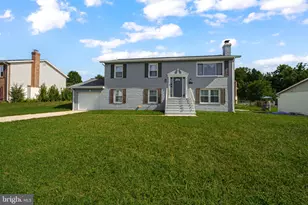 8916 Trubador Dr, Clinton, MD 20735 - Photo 2