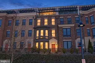 504 Riversail Ln, Oxon Hill, MD 20745 - Photo 1