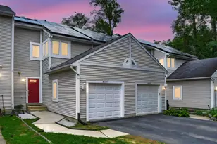 4757 Summertime Dr, Oxon Hill, MD 20745 - Photo 2