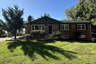 410 Aqua Lynn Dr, Fort Washington, MD 20744 - Photo 1